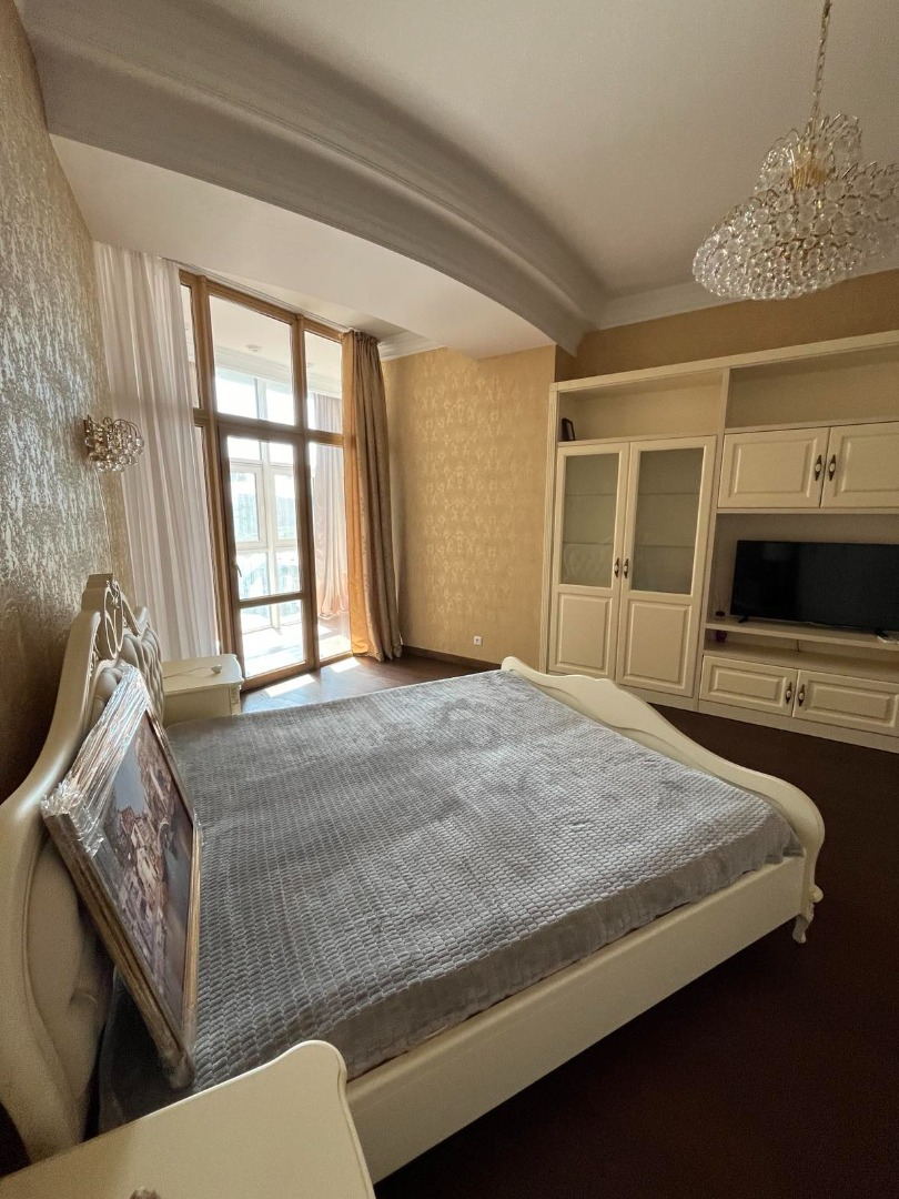 продажа трехкомнатной квартиры номер A-173224 в Приморском районе, фото номер 16